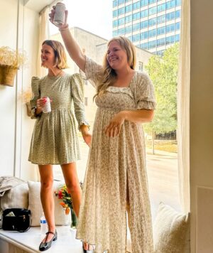 Brooklyn Decker Instagram - I love Austin. Huge congratulations are in order to the wonderful founder of @austinbabyco , Kelly, who also happens to be a very close longtime friend. I am proud to celebrate her three years as an entrepreneur. She started @austinbabyco during a pandemic, with a tiny baby at home. As in investor, I’ve witnessed her struggle and grit up close, so to see her soak it all in, surrounded by our friends and her fellow brilliant founders was pure joy. I miss my old home and my people in Austin (I loved squeezing every one of you last night) I miss the ever-present entrepreneurial spirit that drives the city. North Carolina is my present and my future, but what a perfect 24 hours that was. I want to say thank you to all the sponsors of the evening @margotblair @tiffstreats @lauraelizabethjewelry  @wildflowerscateredmeals @sietefoods @rambleraustin @clubbyseltzers @spreadandco and to @ashleighamoroso @aileenfitzart for sharing your BEAUTIFUL space. You both have a fan in me. Kelly, I love you. I’ll be here rooting rooting for you every step of the way!!