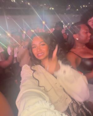 Brooklyn Queen Instagram - i’m not okay when we’re apart, but i pretend to be 🥹🤍 #bmb #lmg
