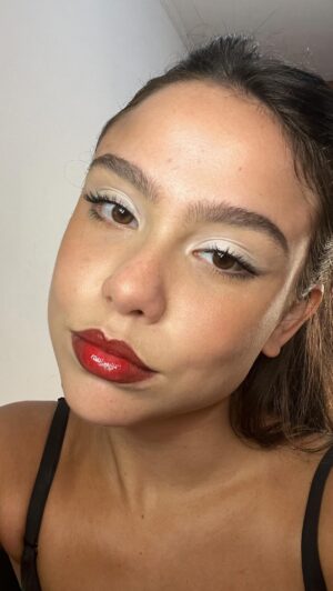 Bruna Carvalho Instagram - Lábios vampirescos pra vcs #vampirelips
