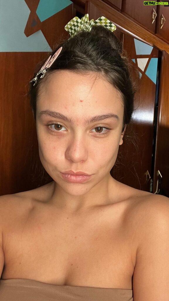 Bruna Carvalho Instagram - Dia de skincare por aqui ✨