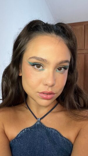 Bruna Carvalho Instagram - No Maquia & Reclama de hoje: Bruna16 passa vergonha em evento 🤡 @seltonmello e @mathnachtergaele