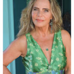 Bruna Lombardi Instagram - Qual é uma coisa que você gostaria de fazer e não consegue, mas que não precisa de dinheiro pra isso? Pode ser a primeira que vier na sua cabeça. Eu, por exemplo, quero ser mais paciente... mas em compensação, já consegui ser menos impulsiva rsrsrs #projeto #meta #proposito #desejo