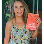 Bruna Lombardi Instagram - Quem vai encontrar comigo? Lançamento do meu livro 📕 Manual para Corações Machucados. 💔 Muita gente já garantiu seu exemplar e quem quiser é só entrar aqui no link na Bio. Olha as datas sessões de autógrafos: Em SP: dia 17 de Abril na Livraria da Travessa no Shopping Iguatemi da Faria Lima, a partir das 18h. e No Rio de Janeiro: dia 25 de Abril na Livraria da Travessa no Shopping Leblon a partir das 19hs. Vamos nos encontrar pessoalmente? Vou adorar ver você lá! Quem vem? Super beijo ❤️