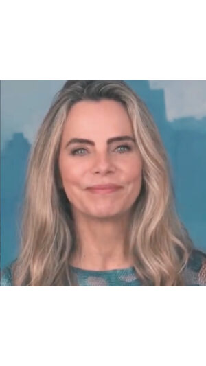 Bruna Lombardi Instagram - Esse é o movimento da vida, o que nos une ou separa.

Vem assistir mais vídeos no meu canal do Youtube! O link tá na Bio.
#brunalombardi
#redefelicidade
#empatia #amor
