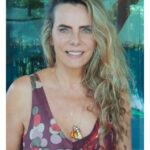 Bruna Lombardi Instagram - Amores quem quiser o livro Manual para Corações Machucados, é só clicar no link acima na Bio. E quem puder me encontrar aqui vão as datas: 17/04 - São Paulo - Livraria da Travessa (Shopping Iguatemi) às 18h. 25/04 - Rio de Janeiro - Livraria da Travessa (Shopping Leblon) às 19h. 01/05 - Salvador - Bienal do Livro Bahia (Centro de Convenções) na Arena Jovem às 11h. Vou ficar muito feliz em encontrar vocês. Beijos, #livro #autografos #encontro #lancamento #brunalombardi