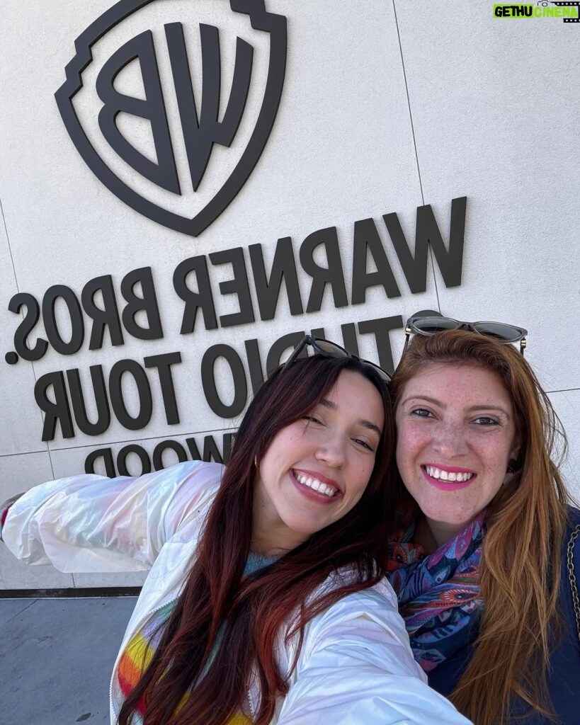 Bruna Vieira Instagram - fevereiro em encontros e sorrisos 🍿🦋✈️🫰🏻