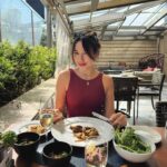 Bruna Vieira Instagram - quantas vezes será que eu fui e voltei nas ilhas de comida desse brunch?
