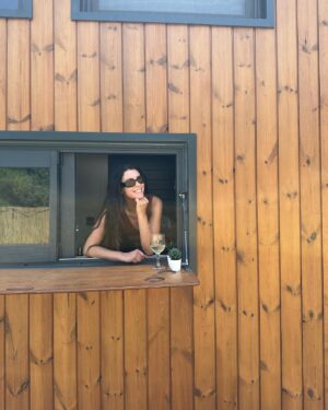 Buçe Buse Kahraman Instagram - 47 katlı bir asansör zamanda ileri gidiyor⌛️
