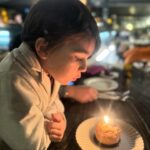 Burcu Kara Instagram - Gecikmiş doğumgünü kutlaması.😍En başta hepimize sağlık diliyorum.Sonra her şey olur.Ben kırklı yaşlarımı çok sevdim.Umarım bundan sonrasını da doyumca yaşamak nasip olur.🙏🏼Bütün güzel dilekleriniz için teşekkürler.Her şey sizlerin enerjisiyle daha güzel.❤️