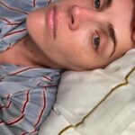 Busy Philipps Instagram - PRESS IS A DISH BEST SERVED COLD. 1. this picture made me lol - this was in the midst of our press day 2day for #girls5eva and i don’t know IJLTP because it is just so me. 2. She is pensive in her oversized suit and her 3pm glass of rose, wondering if she’s said too much, again. 3. i’ve been trying to think of it all day…but please see @blakelythornton ‘s stories for he has NAILED IT. 4. @cbsmornings is honestly a delight. 5. also a delight? My Girls and @todayshow 5. i love our fake manufactured pop group so much sometimes i forget it’s not my real backstory 6. my face in bed 7. a nice sunset because you know what kind of bitch i am. 8. a card i asked for 9. the things i found together literally directly after that card. 🗝️🗝️🗝️