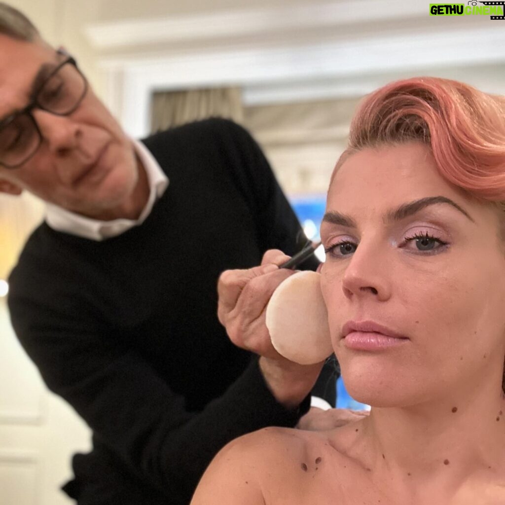 Busy Philipps Instagram - THANK YOU to the people who got me ready for the #girls5eva premiere(out on @netflix march 14!) @matthewmonzon for coiffing my hair such that even in what felt like gale force winds, my hair stayed put (also for running to grab me pink hair dye when i realized i was out😬) @gpcbeauty for such a modern take on a classic glam face❤️ @csiriano for putting me in this dress with its perfect bell shape AND POCKETS😭 @ireneneuwirth for the perfect pink jewelry 💗 @originpublicrelations @birchpublicrelations and my assistant Kirsten Williams for all making sure i was watered and fed😂 And also thank you to the absolute joy of this show, because honestly? I do feel like wearing that joy made me like ten times better looking last night 😂❤️ Life is really all about knowing that there is real grief and real joy and you have to hold them both❤️