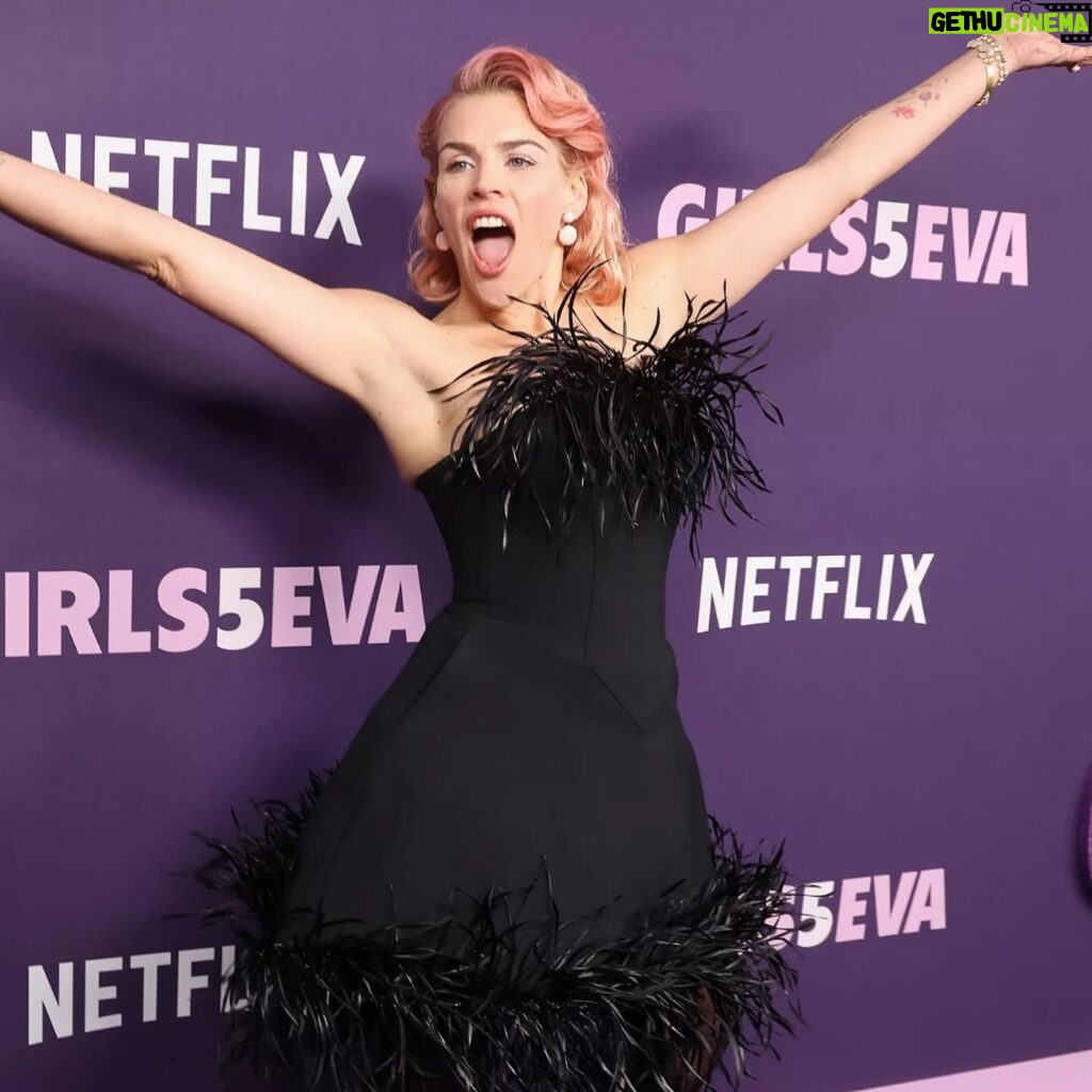 Busy Philipps Instagram - THANK YOU to the people who got me ready for the #girls5eva premiere(out on @netflix march 14!) @matthewmonzon for coiffing my hair such that even in what felt like gale force winds, my hair stayed put (also for running to grab me pink hair dye when i realized i was out😬) @gpcbeauty for such a modern take on a classic glam face❤️ @csiriano for putting me in this dress with its perfect bell shape AND POCKETS😭 @ireneneuwirth for the perfect pink jewelry 💗 @originpublicrelations @birchpublicrelations and my assistant Kirsten Williams for all making sure i was watered and fed😂 And also thank you to the absolute joy of this show, because honestly? I do feel like wearing that joy made me like ten times better looking last night 😂❤️ Life is really all about knowing that there is real grief and real joy and you have to hold them both❤️