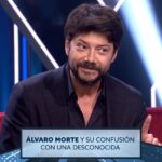 Álvaro Morte Instagram - ¡Así es, @alvaromorte! Una vez marcado el objetivo, hay que ir a por él cueste lo que cueste 🤣 #MartínezyHermanos