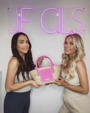Éloïse Appelle Instagram - ♡ 𝐉𝐄𝐔 𝐂𝐎𝐍𝐂𝐎𝐔𝐑𝐒 𝐄𝐋𝐎𝐈̈𝐒𝐄 𝐀𝐏𝐏𝐄𝐋𝐋𝐄  𝐗  𝐉𝐅 𝐂𝐈𝐋𝐒 ♡ 

Pour vous remercier de tout votre soutien et votre fidélité, nous avons décider de vous faire remporter ce joli panier @jacquemus , on espère qu’il vous plaira 🩷

En bonus, si la gagnante est une Marseillaise (ou alentours) vous aurez aussi une prestation de votre choix offerte dans le salon JF CILS. 

POUR PARTICIPER : 

♡ Liker la publication
♡ Être abonné à nos deux comptes : @eloiseappelle et @jf_cils
♡ Commenter en invitant 3 ami(e)s à participer (plus tu participes, plus tu as de chances de gagner) 
♡ Partager en story 

Tirage et annonce du gagnant le 10 septembre à 20h 🩷

BONNE CHANCE 🍀
JEU CONCOURS CLÔTURÉ

#collaboration