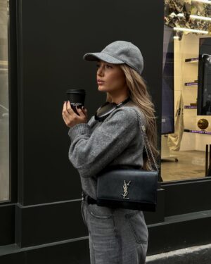 Éloïse Appelle Instagram - Une journée à Paris ✨

#ysl
