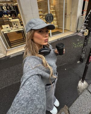 Éloïse Appelle Instagram - Une journée à Paris ✨

#ysl