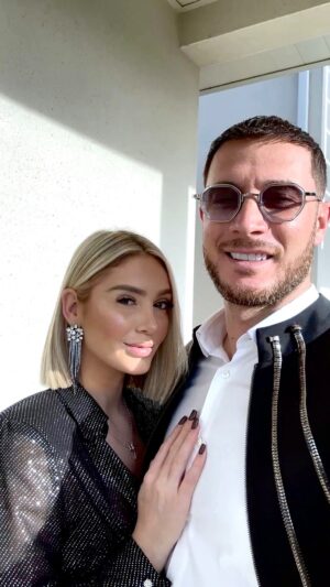Éloïse Appelle Instagram - En route pour 2023 … 🖇️🍾