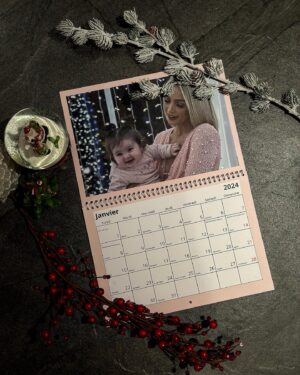 Éloïse Appelle Instagram - Ce remémorer les plus beaux souvenirs de cette année 2023 au près du sapin 🥹🎄
C’est passé si vite, j’ai du mal à réaliser que cette année touche presque à sa fin! 

D’ailleurs les livres photos ou calendrier je trouve que c’est une super idée cadeau pour Noël 🥰

Vous bénéficiez de -40% sur tout le site @monalbumphoto.fr avec le code ELOISENOEL40 jusqu’au 31 Décembre 2023 (non cumulable avec une autre offre promotionnelle, hors frais de livraison) ✨

#collaborationcommercialerémunérée