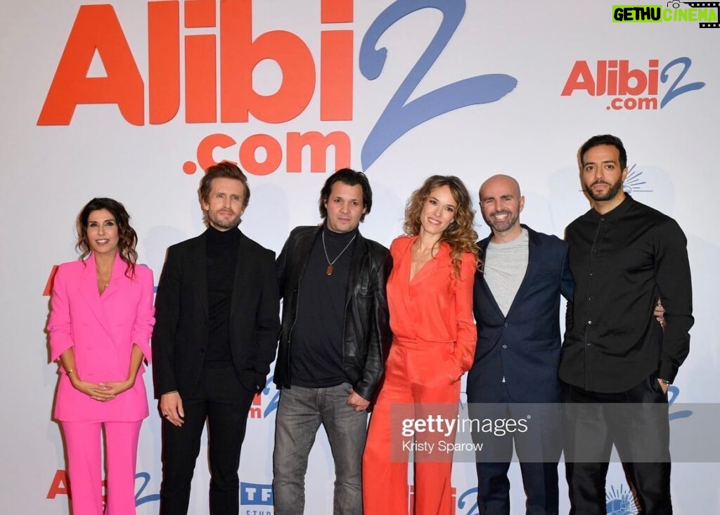 Élodie Fontan Instagram - Avant première incroyable au Grand Rex hier soir 🤩💖 Merci à tous, merci d’être venus si nombreux 😍 @studiocanal.fr @lacheauphilippe @tarekboudali @julienarruti @catherine_benguigui @bestimage_agency #comedie