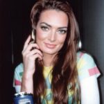 Émilie Nef Naf Instagram - 90´S vibes baby 🎥🎞️✨ #ia