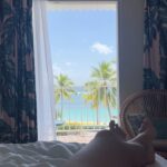 Émilie Nef Naf Instagram - Allons-y 🏝️☀️💛🇬🇵