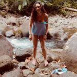 Émilie Nef Naf Instagram - « La nature a ce pouvoir unique de nous apaiser. » 🍃🤍
