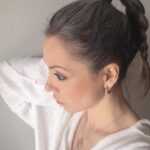 Öykü Serter Instagram - 🤍SelfLove🍂 …high standards low expectations…not disappointed, never surprised💋 Kasım’dan bile sonbahar olmasını beklememek gerek, belki o da güneşi seviyordur.🍁