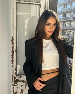 Özgü Kaya Thumbnail - 114.7K Likes - Most Liked Instagram Photos