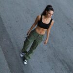 Özgü Kaya Instagram - savurur saclarini esen rüzgarla