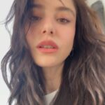 Özge Gürel Instagram - Sunkissed ☀️🎈