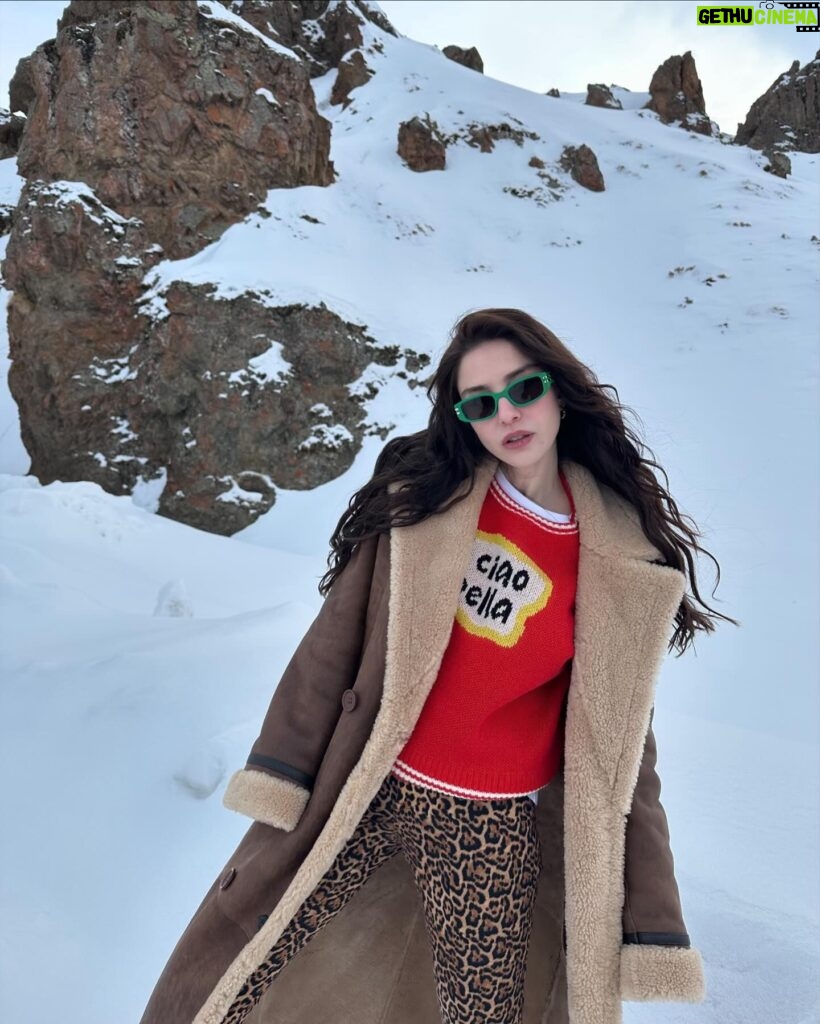 Özge Gürel Instagram - Ciao Bella ☃️💋