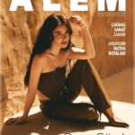 Özge Gürel Instagram - Muhteşem bir ekiple, keşke daha uzun olsaydı dedirten bir yolculuğun fotoğrafları 🫠☀️ @alemdergisi 🎈 Genel Yayın Yönetmeni: @gozdeyorukogluersu Röportaj: @ceylanyeniacun Fotoğraflar: @selcukdanyildiz Video: @uskevio_ Styling: @bengisugurell Saç: @akinunalofficiall Makyaj: @gamzeteq @talentco.tr @saltandpepperproject @esinramazanoglu ♥️ Desteklerinden dolayı @visit.dubai’ye teşekkür ederiz.