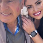 Özlem Balcı Instagram - Bu anlamlı günde abimle birlikte babama hediye olarak o çok istediği Koç’u aldık.Mutluluğuna kurban olduğum Babacığım ve Başta aziz şehitlerimizin kıymetli babaları olmak üzere, büyük Türk milletinin asil evlatları olan Ülkü Ocaklı her genci evladı bilen Bilge Liderimiz, saygıdeğer büyüğümüz Sn. Devlet Bahçeli Beyefendi'nin şahsında tüm babalarımızın ve kendi babam Mehmet Balcı’nın #BabalarGünü kutlu olsun🇹🇷🇹🇷🇹🇷