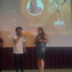 Özlem Balcı Instagram – ‘Uluslararası 40 Kadın 40 ödül töreninde yılın en başarılı dizi film oyuncusu olarak ödülümüzü Bornova Atatürk Kültür merkezinde törenle aldık. Tiyatro oyumuzun şarkısı ile geceye renk kattık🙏Teşekkürler Vizyon Medya Organizasyon 🧿👍