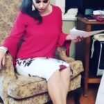 Özlem Balcı Instagram - Telaş etme! Sen çal da varsın açılmasın kapı.Az bekle hele! Çalınan her kapı hemen açılsaydı,telkin eder miydi Allah sabrı?