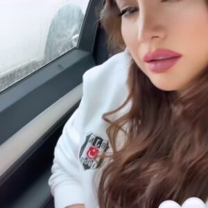 Özlem Balcı Instagram - Beşiltaşk🤍🖤