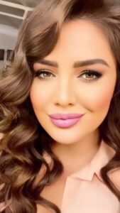 Özlem Balcı Instagram - #ÇokYorgunum Seyir defterini başkası yazsın Çınarlı, kubbeli, mavi bir liman Beni o limana, çıkaramazsın…