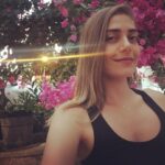 Öznur Serçeler Instagram - Gün batarken ardından tepelerin, fotoğrafımı çekesi geldi Yiğit Güvenin 🤩 @ygtguven 💞