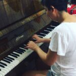 Öznur Serçeler Instagram - Batı doğu sentezi 🎹 🕺🏼 @debussy89