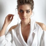 Öznur Serçeler Instagram - Frow magazine mayıs ayı sayısı için yaptığımız çekimden bir kare Röportaj : @oguztabur Fotoğraf: @canberkuregel Moda Editörü: @taylangulstyle Makyaj: @yagizyoldas_ Saç: @hairstylistesragul Moda Editörü Asistanı: @vebensu ✨🙏🏻♥️