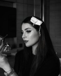 İlay Erkök Instagram - Aγάπη 🖤