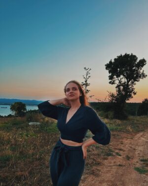 İpek Filiz Yazıcı Instagram - Fotoğraflardaki açıklama kısmı beni çok yoruyor