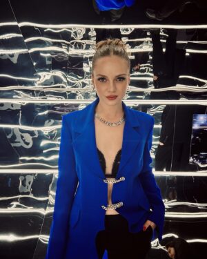 İpek Filiz Yazıcı Instagram - @gqturkiye #gqmenoftheyear 🖤