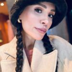 Şükran Ovalı Instagram - Bilekliğiiiiimi göstermekten çekinmem çünküüüü kankam aldı @gozdesedaaltunerr ☺️♥️ dipnot kendinizle şımarın #selfie siiiii