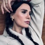 Şükran Ovalı Instagram - Bilekliğiiiiimi göstermekten çekinmem çünküüüü kankam aldı @gozdesedaaltunerr ☺️♥️ dipnot kendinizle şımarın #selfie siiiii