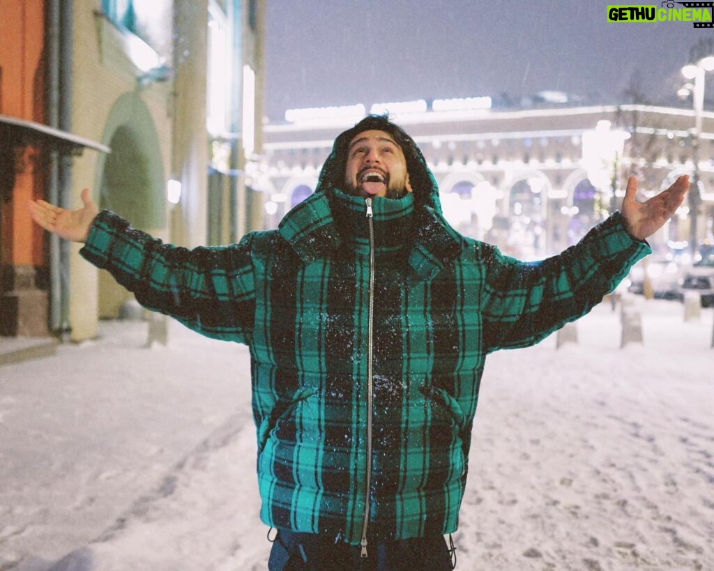 Cahid Huseynli Instagram - let it snow