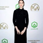 Caitríona Balfe Instagram - What an honour to present our movie @fordvferrari at the @producersguild awards. Huge congratulations to our producing team on the nomination who worked so tirelessly and for bringing together such an amazingly talented and lovely group of people who put their hearts and souls into this film. Congratulations to all the other nominees and winners .... styling @karlawelchstylist wearing @armani and amazing emeralds by @AnabellaChan ring @HarryKotlar 👠@GiuseppeZanotti Make up @storyofmailife Hair @officialdanilohair ❤️❤️❤️