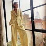 Caitríona Balfe Instagram - Press day 1 : @goodmorningamerica Glam : @garethbromell @marywilesmakeup @karlawelchstylist Wearing @proenzaschouler 💛