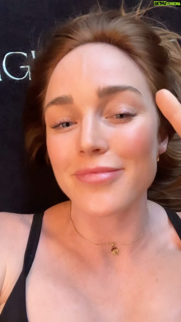 Caity Lotz Instagram - I tried @higherdose ‘s infrared PEMF mat and it is LEGIT. Pulsed Electromagnetic Field devices mimic earths healing frequencies, which sounds woo-woo, but it’s not. This tech was originally used by NASA astronauts for recovery. ❤️‍🩹 This mat combines infrared heating, 20 pounds of negative ion producing crystals, and four different PEMF settings (from sleep to focus). I was surprised at how relaxed I felt while lying on it. I’m not usually very sensitive to this kind of stuff, but I could actually feel a difference. The combo of the heat and frequencies feels great, and I love that I can use it to relax or to get into a more focused state. My conclusion is…I love it. I will note tho…quality tech like this is not cheap! So if this mat is outta your budget, you can still get those healing frequencies straight from Mother Earth. Look up “grounding” and go find a nice spot to lay outside. Xoxo