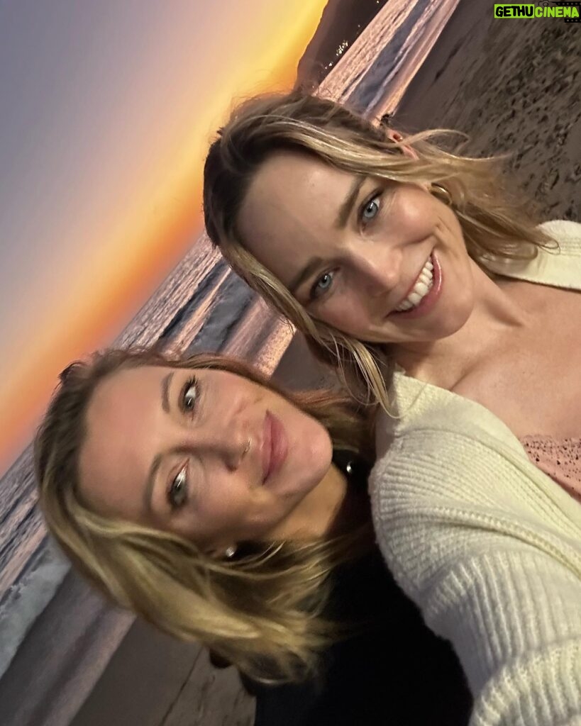 Caity Lotz Instagram - Life carousel 🎠 Been making a bigger effort to see more friends lately and it feels really good 😊 And now it’s tropical storm Sunday! @iamkyleschmid and I are prepared!